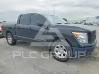 2017 Nissan TITAN фото