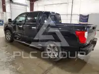 2017 Nissan TITAN фото