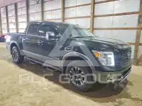 2017 Nissan TITAN фото