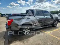 2017 Nissan TITAN фото