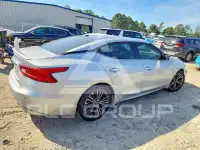 2017 Nissan MAXIMA photo