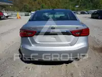 2017 Nissan MAXIMA photo