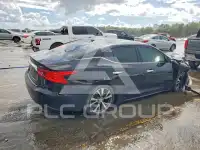 2017 Nissan MAXIMA photo