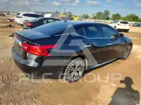 2017 Nissan MAXIMA photo
