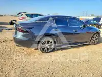 2017 Nissan MAXIMA photo