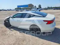 2017 Nissan MAXIMA photo