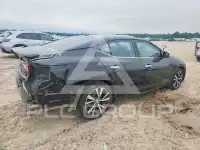 2017 Nissan MAXIMA photo