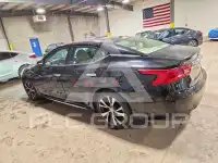2017 Nissan MAXIMA фото