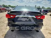 2017 Nissan MAXIMA photo