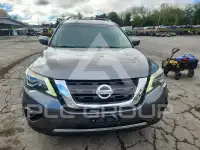 2017 Nissan PATHFINDER photo