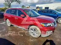 2017 Nissan PATHFINDER photo