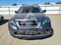 2017 Nissan PATHFINDER photo