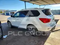 2017 Nissan PATHFINDER photo