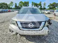 2017 Nissan PATHFINDER photo