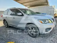 2017 Nissan PATHFINDER photo