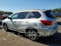 2017 Nissan PATHFINDER photo