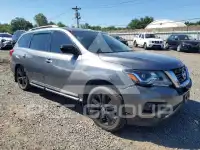 2017 Nissan PATHFINDER photo