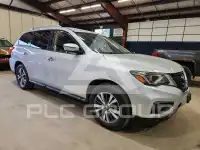 2017 Nissan PATHFINDER photo