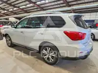 2017 Nissan PATHFINDER photo