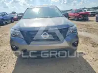 2017 Nissan PATHFINDER photo