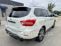 2017 Nissan PATHFINDER photo