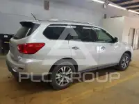 2017 Nissan PATHFINDER photo