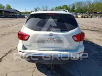 2017 Nissan PATHFINDER photo