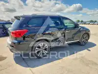 2017 Nissan PATHFINDER photo