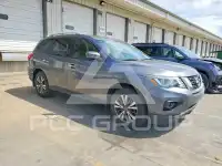 2017 Nissan PATHFINDER photo
