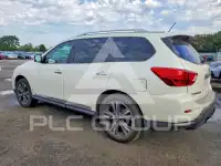 2017 Nissan PATHFINDER photo
