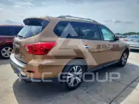 2017 Nissan PATHFINDER photo