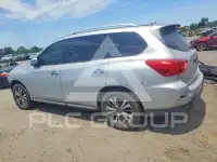 2017 Nissan PATHFINDER photo