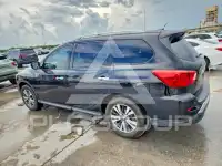 2017 Nissan PATHFINDER photo