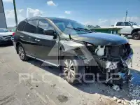 2017 Nissan PATHFINDER photo