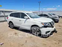 2017 Nissan PATHFINDER photo