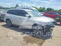 2017 Nissan PATHFINDER photo