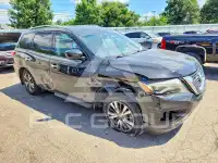 2017 Nissan PATHFINDER photo