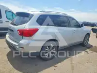 2017 Nissan PATHFINDER photo