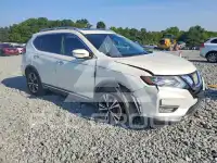 2017 Nissan ROGUE photo