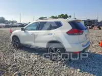 2017 Nissan ROGUE photo