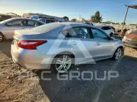 2017 Nissan ALTIMA фото