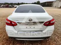 2017 Nissan ALTIMA фото