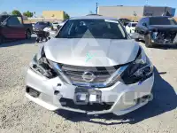2017 Nissan ALTIMA фото