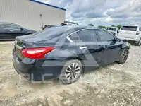 2017 Nissan ALTIMA photo