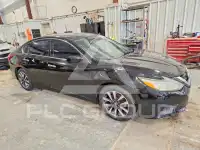 2017 Nissan ALTIMA фото