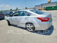 2017 Nissan ALTIMA фото