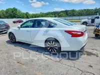 2017 Nissan ALTIMA фото