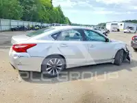 2017 Nissan ALTIMA photo