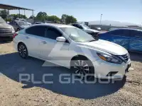 2017 Nissan ALTIMA фото