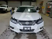 2017 Nissan ALTIMA фото